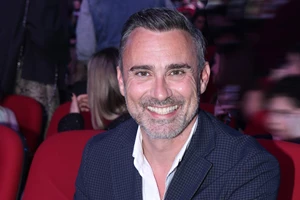 "Σέρρες" | Μήπως ο Γιώργος Καπουτζίδης μόλις "ανακάτεψε την τράπουλα" της ΛΟΑΤΚΙ+ κοινότητας; - εικόνα 2