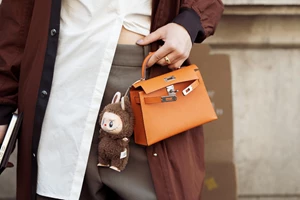 "Δεν ξέρω τι να φορέσω" | 10 καλοκαιρινά looks για να αντιγράψεις την εβδομάδα που ξεκινά