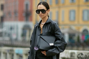 Αυτό είναι το χειμερινό παντελόνι που θα σε κάνει να αφήσεις το τζιν στη ντουλάπα - εικόνα 2