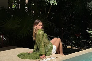 Αμαλία Κωστοπούλου | Οι διακοπές στις Σπέτσες και το γεύμα εν πλω - εικόνα 4