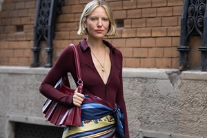 Η Κατερίνα Καινούργιου με το τέλειο κόκκινο κοστούμι από την Pink Woman για το Πάσχα - εικόνα 5