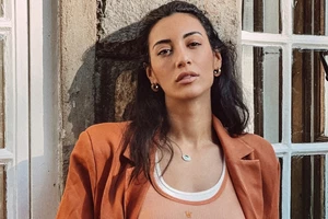 Η Σταματίνα Τσιμτσιλή φόρεσε το τζιν από τη Zara που κάνει τα πόδια να φαίνονται πιο ψηλά - εικόνα 3
