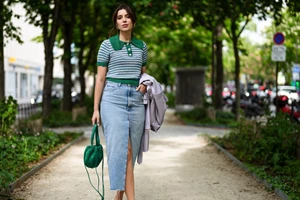 Η Τζένη Μελιτά με το παντελόνι που είναι το ίδιο βολικό με το αγαπημένο σου τζιν