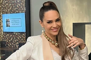 Νικολέττα Καρρά | Πρεμιέρα με τον Διονύση Παναγιωτάκη στο πλευρό της