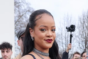 Η Rihanna έχει άγχος για το Super Bowl και δεν σκοπεύει να χάσει τα κιλά της εγκυμοσύνης. Και κάπως έτσι, τη λατρέψαμε ακόμα περισσότερο - εικόνα 2