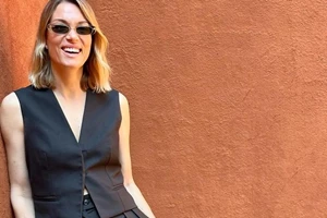 Η Βίκυ Καγιά δημοσίευσε throwback φωτογραφίες από τότε που περπατούσε στην πασαρέλα της εβδομάδας μόδας στο Λονδίνο - εικόνα 2