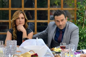 Τάσος Ιορδανίδης | Αγκαλιά με τη Θάλεια Ματίκα στην πρεμιέρα της νέας του παράστασης - εικόνα 3