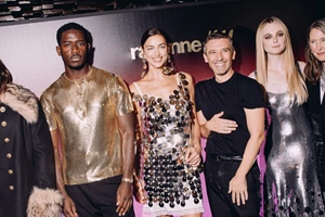 Το party look της Ηλιάνας Παπαγεωργίου στο event Rabanne H&M στο Παρίσι