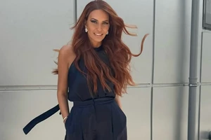 Θες να ανανεώσεις τον καναπέ σου; Πέντε cosy ριχτάρια από την ΙΚΕΑ σαν αυτό της Σίσσυς Χρηστίδου