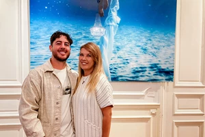 Μια ματιά στο σπίτι της Σοφίας Αλιμπέρτη | Μόλις στόλισε το πιο πρωτότυπο χριστουγεννιάτικο δέντρο - εικόνα 2