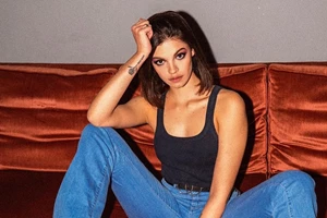 Beauty alert | Βρήκαμε το τέλειο smoky για το καλοκαίρι – plus το ιδανικό lip combo!