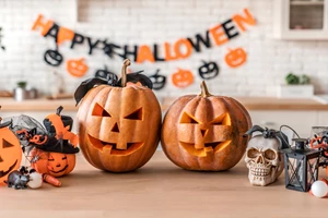 Pumpkin Carving | Αυτός είναι ο ευκολότερος τρόπος για να στολίσεις το σπίτι σου για το Halloween - εικόνα 2