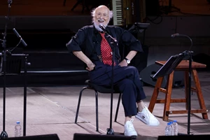 Διονύσης Σαββόπουλος | Τα συγκινητικά μηνύματα για τον θάνατο του "Νιόνιου" - εικόνα 8