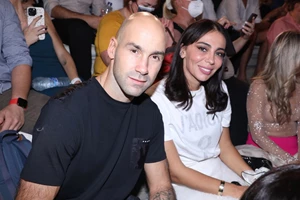 Ολυμπία Χοψονιδου & Βασίλης Σπανούλης | Η έκπληξη στον γιο τους, Δημήτρη - εικόνα 5