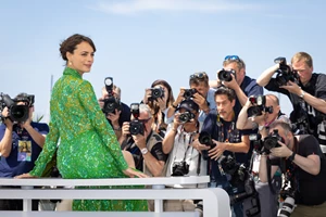 Η Βίκυ Καγιά και η Σταματίνα Τσιμτσιλή φόρεσαν το ίδιο φόρεμα που είναι ιδανικό για το καλοκαίρι