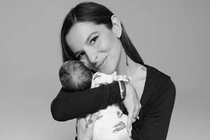 "Ο κόσμος μου" | Με σύσσωμη την οικογένειά της στην Ερμιόνη η Εριέττα Κούρκουλου Λάτση - εικόνα 4