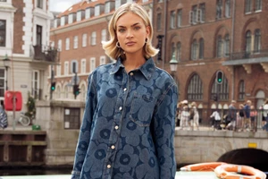 Η Εβελίνα Νικόλιζα προτείνει το άκρως ανοιξιάτικο και άνετο φόρεμα από τη Marks & Spencer - εικόνα 3