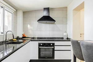 Το viral hack για να κάνεις λαμπερά τα λευκά σου ρούχα | Δεν θα σου κοστίσει σχεδόν τίποτα