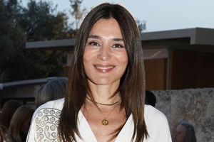 Μαρία Ναυπλιώτου | Στο μεγάλο Τζαμί στο Άμπου Ντάμπι με τοπική ενδυμασία - εικόνα 4