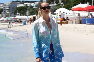 Οι Ελληνίδες celebrities στην παραλία | Τα beach looks που θα γίνουν η έμπνευση σου - εικόνα 2