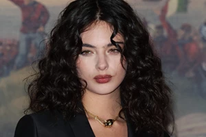 Ντορέττα Παπαδημητρίου | Η ανανέωση στο χρώμα των μαλλιών της είναι ό,τι καλύτερο αν αγαπάς κι εσύ τους ζεστούς και φυσικούς τόνους - εικόνα 2