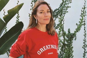 Η Δανάη Μπάρκα φόρεσε τα πιο άνετα παπούτσια της σεζόν | Βρήκαμε παρόμοια στη Zara - εικόνα 3