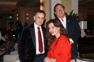 Όταν η Άννα Φόνσου συνάντησε τη Δήμητρα Ματσούκα στην "Κόμισσα της Φάμπρικας"