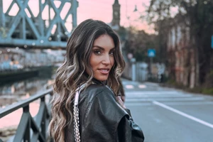 Αθηνά Οικονομάκου | Χωρίς φίλτρα αγκαλιά με την κόρη της, Σιέννα Μιχοπούλου - εικόνα 4