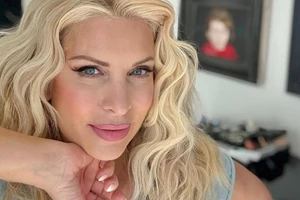 Λάουρα Λάτσιου | Η selfie με τον αδελφό της, Άγγελο και οι ευχές για τα γενέθλιά της - εικόνα 2