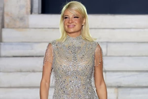 Ανακαινίζεις το δωμάτιό σου; Τρεις οικονομικοί καθρέφτες από την ΙΚΕΑ σαν αυτόν της Φαίης Σκορδά