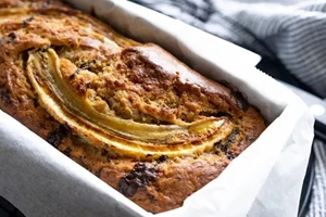 Η Νικολέττα Ράλλη φτιάχνει banana bread μαζί με την κόρη της και μας ξυπνά αναμνήσεις - εικόνα 2