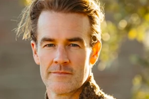 Katie Holmes | Το συγκινητικό "αντίο" στον James Van Der Beek