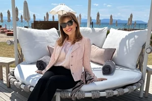 It's Christmas time | Η Μάρα Ζαχαρέα στο στολισμένο Ρότερνταμ