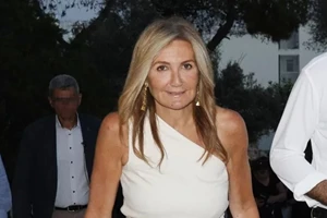 Η Μαρία Σάκκαρη σε μία νέα τρυφερή φωτογραφία με τον Κωνσταντίνο Μητσοτάκη