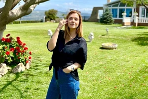 Τα island looks της Αθηνάς Οικονομάκου σε Τζια και Σαντορίνη είναι η τέλεια έμπνευση για το καλοκαιρινό στιλ σου - εικόνα 2