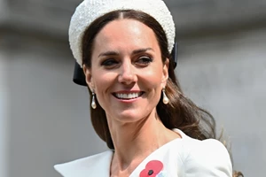 Βρήκαμε τα Zara σκουλαρίκια που φόρεσε η Kate Middleton στα BAFTAs και κοστίζουν λιγότερο από 16 ευρώ - εικόνα 2