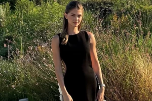 "Είπα "γεια σου γιαγιά!" και ξέσπασα σε δάκρυα" | Η ιστορία της Αμαλίας Κωστοπούλου που μάς θυμίζει τα παιδικά μας χρόνια