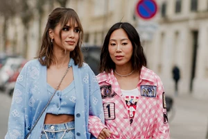 Μαρινιέρα και τζιν παντελόνι | Οι φρέσκοι τρόποι για να φορέσεις τον πιο ανοιξιάτικο συνδυασμό - εικόνα 3