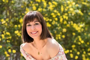 Η Κατερίνα Παπουτσάκη κοιμάται αγκαλιά με τον γιο της στην πιο cute φωτογραφία που θα δεις σήμερα - εικόνα 2