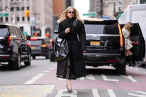 Ημέρα της Γυναίκας | Τα power dressing looks των Ελληνίδων celebrities που μας εμπνέουν σήμερα