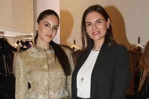 Εβελίνα Παπαντωνίου | Σπάνια κοσμική εμφάνιση σε φιλανθρωπική βραδιά - εικόνα 3