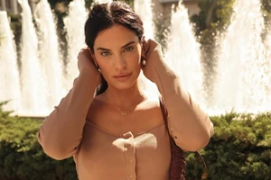 Η Χριστίνα Μπόμπα και ο Σάκης Τανιμανίδης περνούν ποιοτικό χρόνο με τις κόρες τους | Το πικνικ στη φύση - εικόνα 2