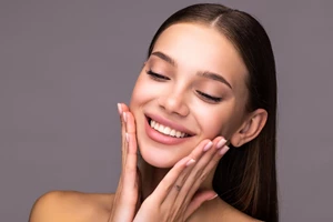 5 beauty λάθη που κάνουμε όλες και μας προσθέτουν χρόνια