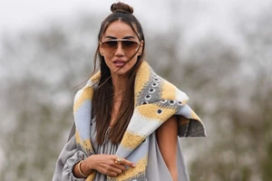 Το denim φόρεμα από τη Marks & Spencer που θα "λιώσεις" αυτή την άνοιξη