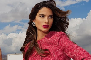 Στη Μύκονο η Ηλιάνα Παπαγεωργίου | Οι "αγαπησιάρικες" αναρτήσεις στο Instagram