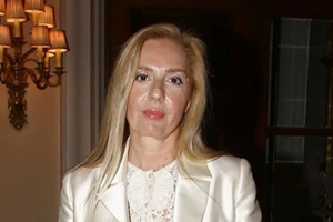 Έλενα Μακρή Λυμπέρη | Σπάνια εμφάνιση με την κόρη της, Φιλίππα στα βόρεια προάστια - εικόνα 4