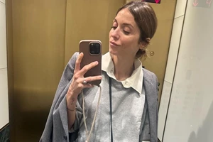 Η Άννα Βίσση στη Νέα Υόρκη | Η οικογενειακή φωτογραφία με τη Σοφία Καρβέλα