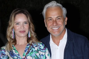 Η Ανίτα Μπραντ ξεκίνησε να ξεστολίζει με τον καλύτερο βοηθό, τον μικρό της Νικόλα