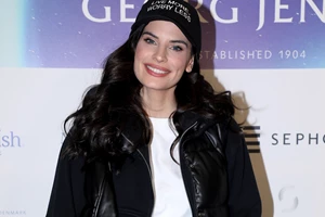 Η Χριστίνα Μπόμπα μάς δείχνει τι είναι ευτυχία, φωτογραφίζοντας τις δίδυμες