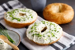 Βραδινή έξοδος για την Ελένη Πετρουλάκη | Σε γνωστό στέκι κρεατοφαγίας στο Περιστέρι - εικόνα 2